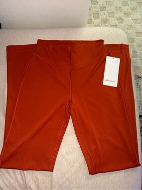 BRAND NEW LULULEMON Wunder Under/Smooth Cover in Bootcut Size 8.